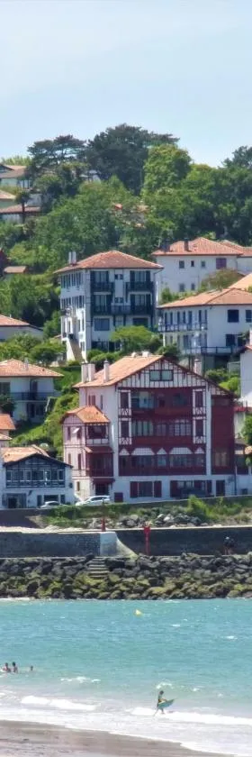 Hotel Agur Deneri，位于西布勒的酒店