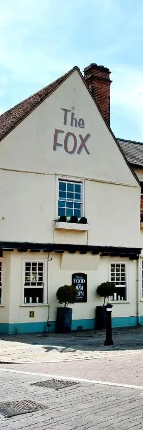 The Fox by Greene King Inns，位于贝里圣埃德蒙兹的酒店