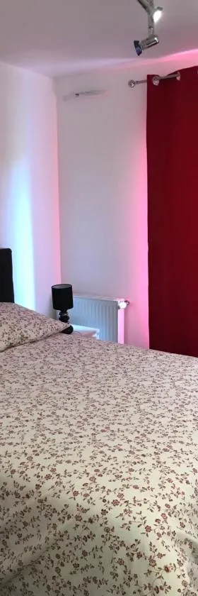 chambre d'hote Disneyland esprit，位于布西圣乔治的酒店