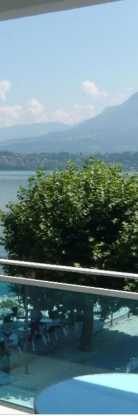 DEPAYSEMENT AU BORD DU LAC，位于勒伯吉特杜拉克的酒店