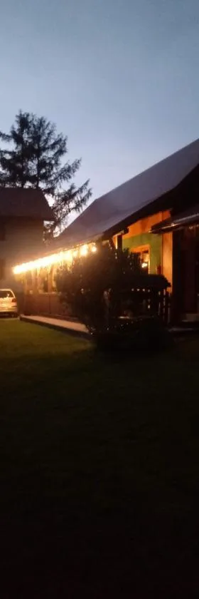 Pod Modrzewiami，位于米卢夫卡的酒店
