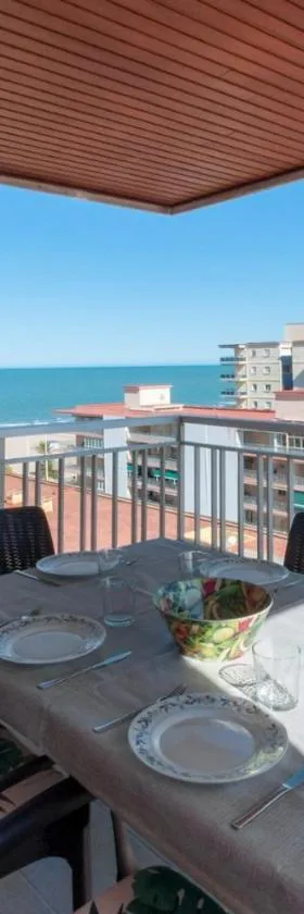 Torres Del Mar，位于甘迪亚海滩的酒店