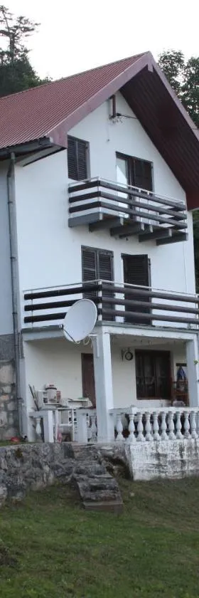Apartmani Rocen，位于扎布利亚克的酒店