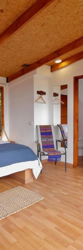 Titué Refugio , Cabañas，位于拉卡莱拉的酒店