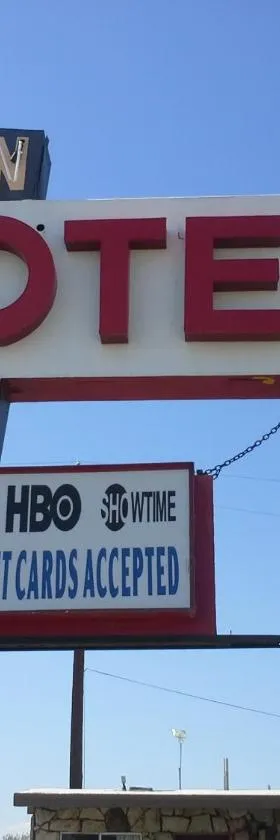 博伦汽车旅馆，位于Boron的酒店