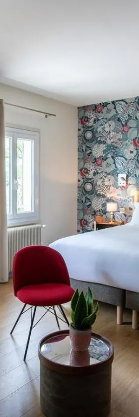 Hôtel Restaurant Gastronomique La Huchette，位于马孔的酒店