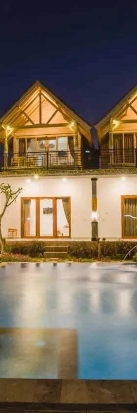 Pi Karya Beach，位于珀尼达岛的酒店