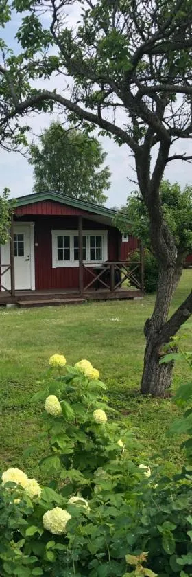 Mälarhusen Semesterby Österlen - Stugor & Gårdssviter，位于Sandby的酒店