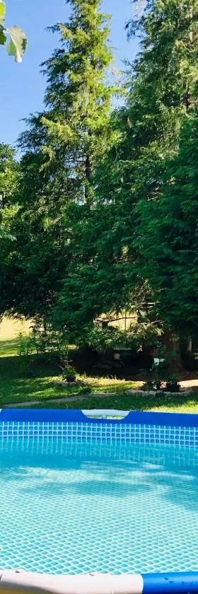 Villa ORKA Pelister - Forest Zone，位于比托拉的酒店