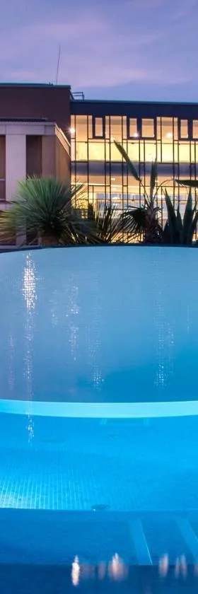 Aura Hotel Adults Only，位于巴拉顿菲赖德的酒店