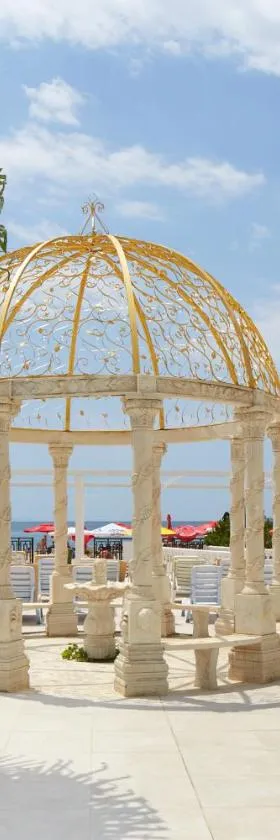 Hotel Amore Beach - All Inclusive，位于埃勒尼特的酒店