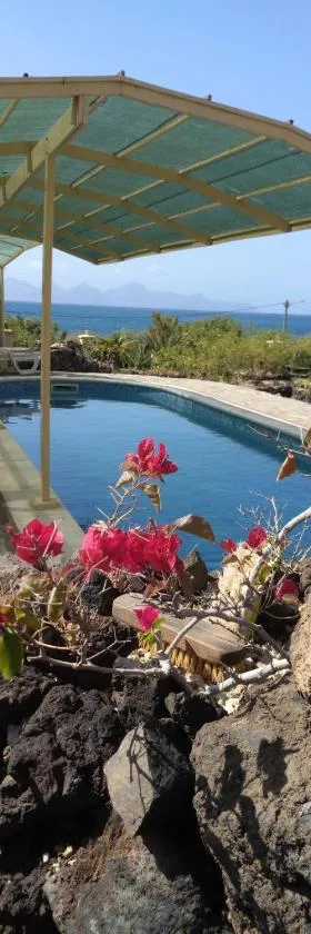 Coin de Paradis,Pavillon Doucimar，位于波多诺伏的酒店