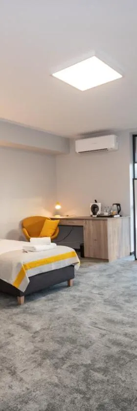 Apartamenty ELITMAT，位于马佐夫舍地区明斯克的酒店