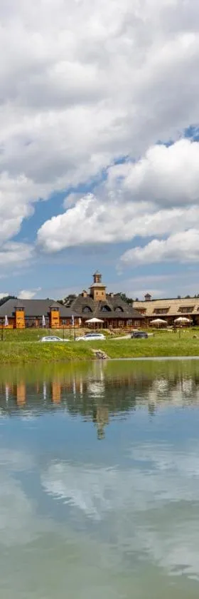 Hotel Stanica Kresowa Chreptiów，位于卢托维斯卡的酒店