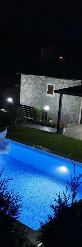 Villa Kos，位于Lupoglav的酒店