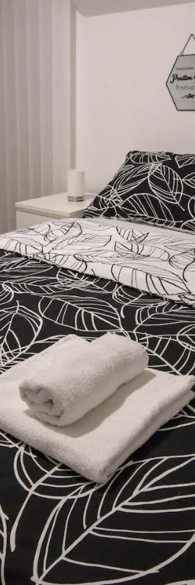 Apartman F&F，位于奥托查茨的酒店