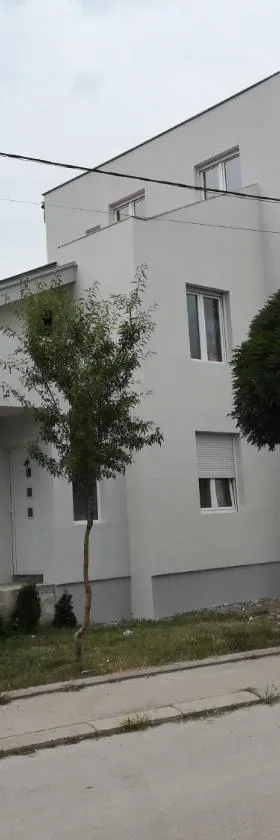 Apartmani Pause，位于尼什的酒店