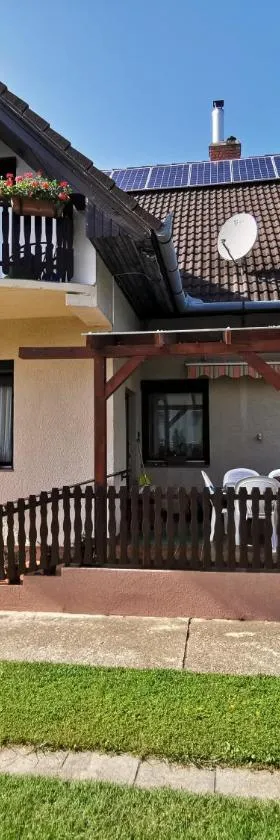Erika Apartman Klímával，位于鲍洛通凯赖斯图尔的酒店