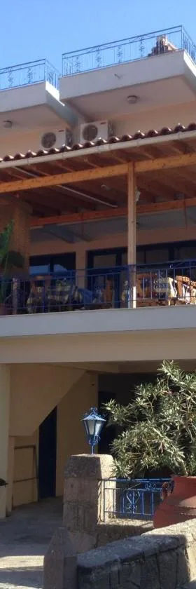 Gorgona Hotel，位于Skála Sykaminéas的酒店