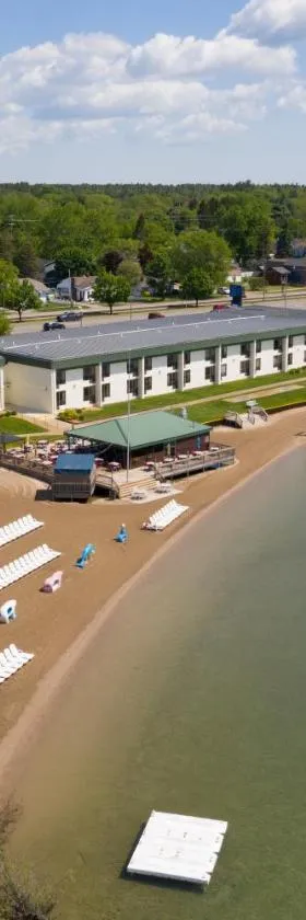 Tawas Bay Beach Resort & Conference Center，位于East Tawas的酒店