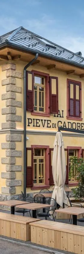 Alla Stazion Locanda nelle Dolomiti，位于皮耶韦迪卡多雷的酒店