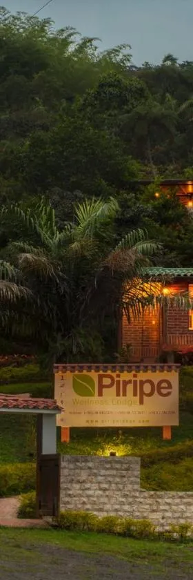 Piripe Wellness Lodge，位于Pacto的酒店