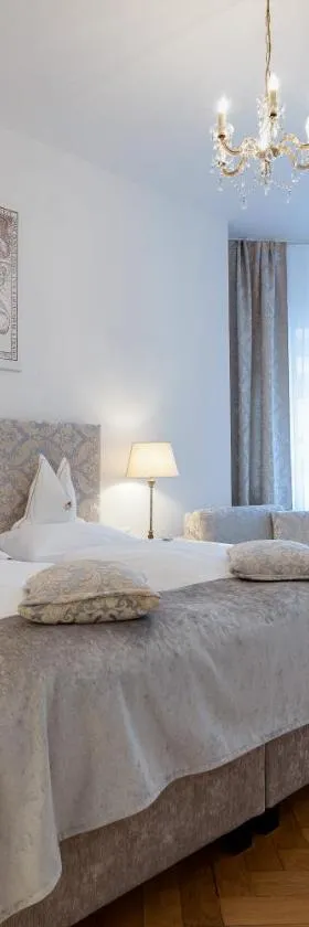 Boutique Hotel Goldenes Lamm Villach，位于菲拉赫的酒店