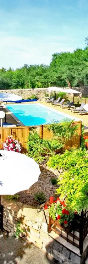Hôtel Restaurant Le Relais des Gourmands，位于格拉马的酒店