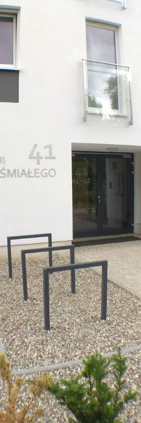1120 Śmiałego 41 - Tanie Pokoje w Apartamencie - samodzielne zameldowanie - self check in，位于波兹南的酒店