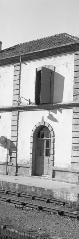 La Gare De Millas Chambres d'hôtes，位于Millas的酒店