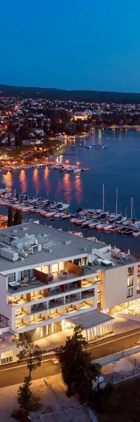 Luxury Hotel Riva，位于马林斯卡的酒店