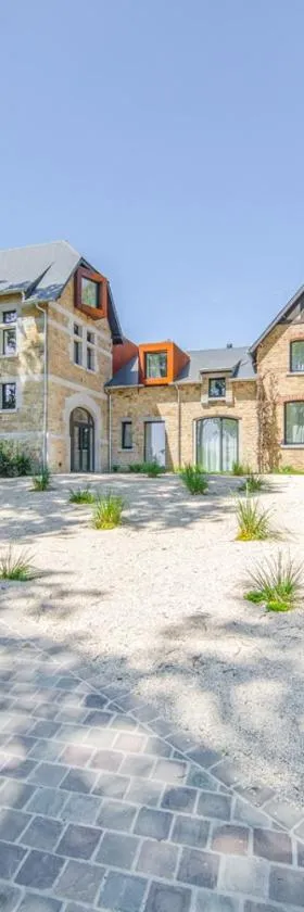 Domaine de Ronchinne - Maison du Jardinier，位于Maillen的酒店