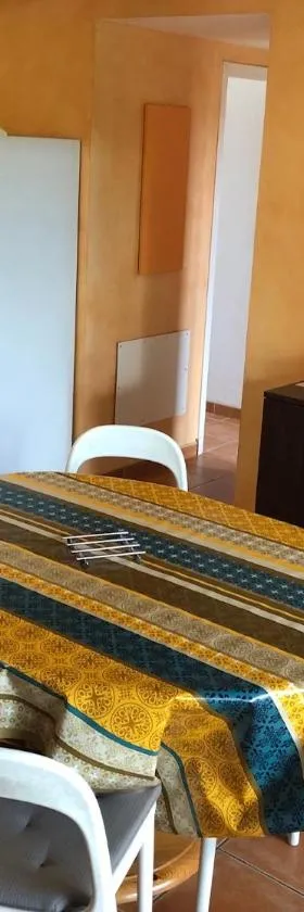 Appartement dans la résidence LES MAZETS DE CAMARGUE，位于阿尔勒的酒店