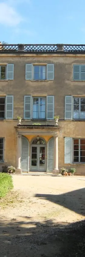 Chateau des Poccards，位于Hurigny的酒店