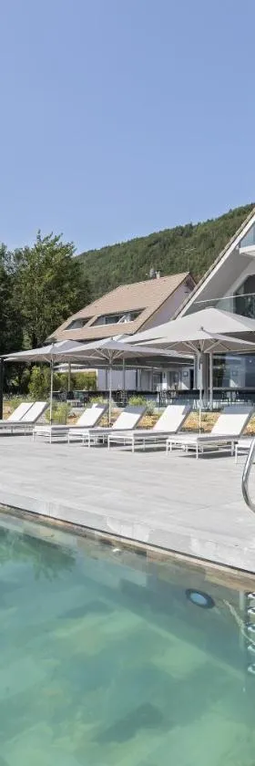 Black Bass Hotel，位于塞夫里耶的酒店