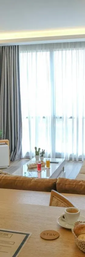 The Stay Furnished Apartments，位于Dbayeh的酒店