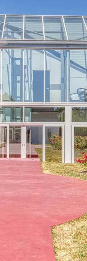 CHAMBRE INDEPENDANTE DANS UN PARC，位于Saint-Roch的酒店