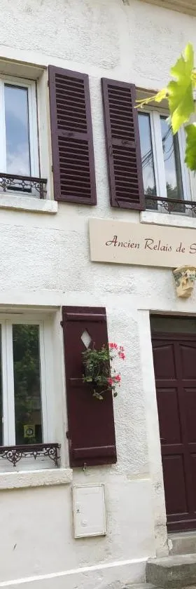 Gite Ancien Relais de Saint-Jacques，位于拉罗什基永的酒店