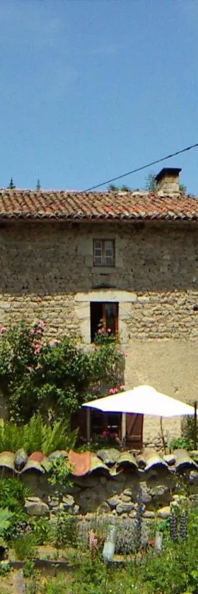 La Fontaine des Thiolles，位于Saint-Germain-lʼHerm的酒店