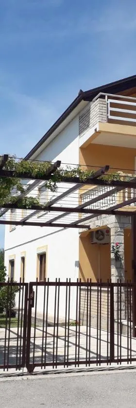 Apartmani Sara Trebinje，位于特雷比涅的酒店