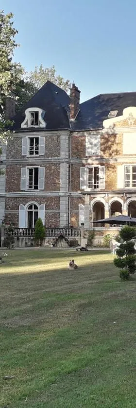 Château de la Bucaille - entier，位于Aincourt的酒店