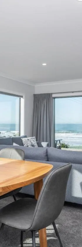 Kaka Point Views Apartment 1，位于努盖特角的酒店