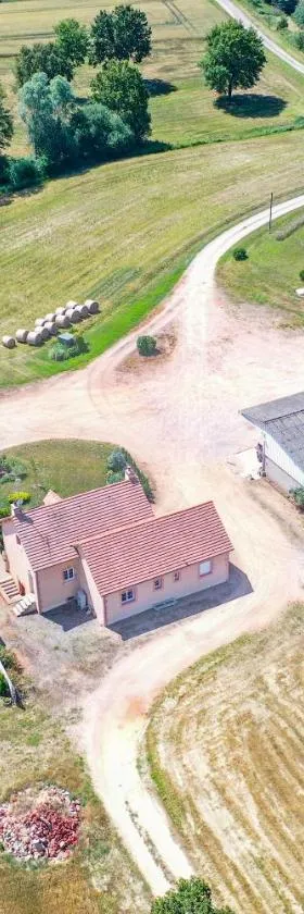 Gîte La Fontagrille，位于Épineuil-le-Fleuriel的酒店