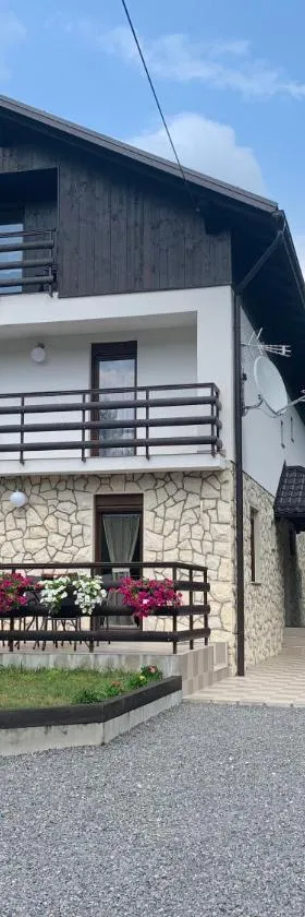 Apartmani Zeder Plitvička jezera，位于Rudanovac的酒店