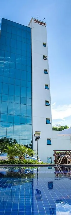 Alegro Hotel，位于雅里努的酒店