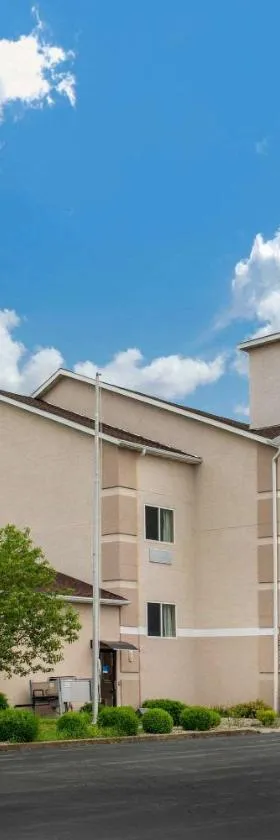 Comfort Inn Warren I-69，位于Warren的酒店