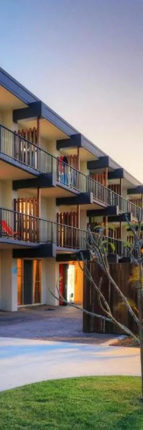 Freedom Backpackers Hostel Rainbow Beach，位于彩虹海滩的酒店