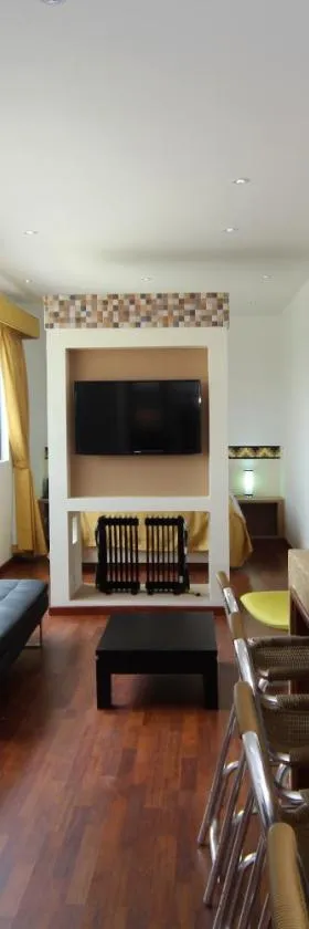 Hotel SJ，位于Mosquera的酒店