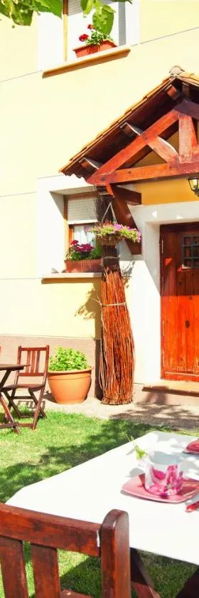 Apartamentos El Pajar del Abuelo，位于佩拉莱霍斯德拉斯特鲁查斯的酒店