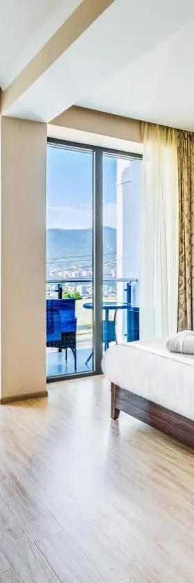 Lisi Hills Hotel，位于第比利斯的酒店